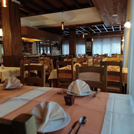 Hotel Ugar 3*